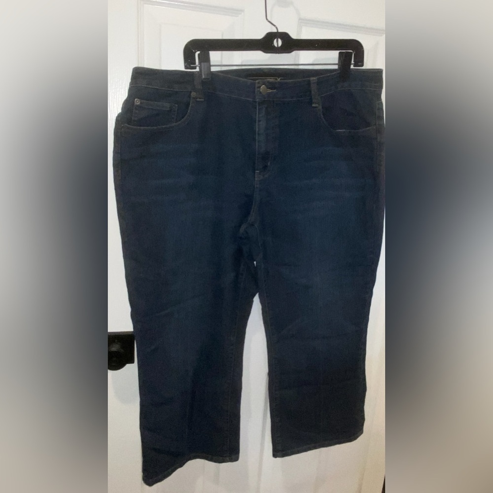 Plus Size Women's Denim Capri